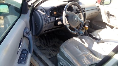 Mocheta podea interior Renault Laguna 20