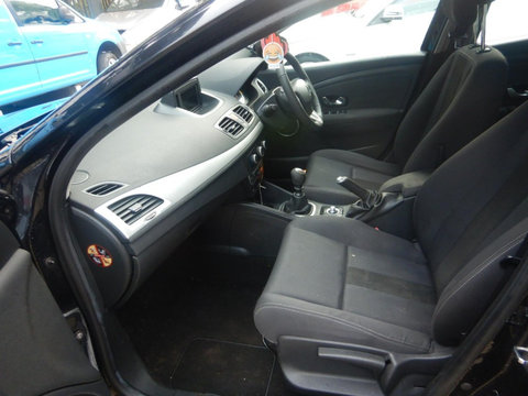 Mocheta podea interior Renault Megane 3 2011 HATCHBACK 1.5 DCI