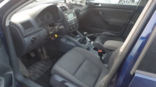 Mocheta podea interior Volkswagen Golf 5