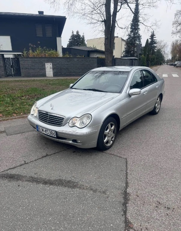 Mocheta portbagaj Mercedes C-Class W203 NFL 1.8 Benzina