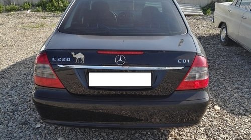 Mocheta portbagaj Mercedes E-CLASS W211 