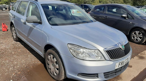 Mocheta portbagaj Skoda Octavia 2 2011 B