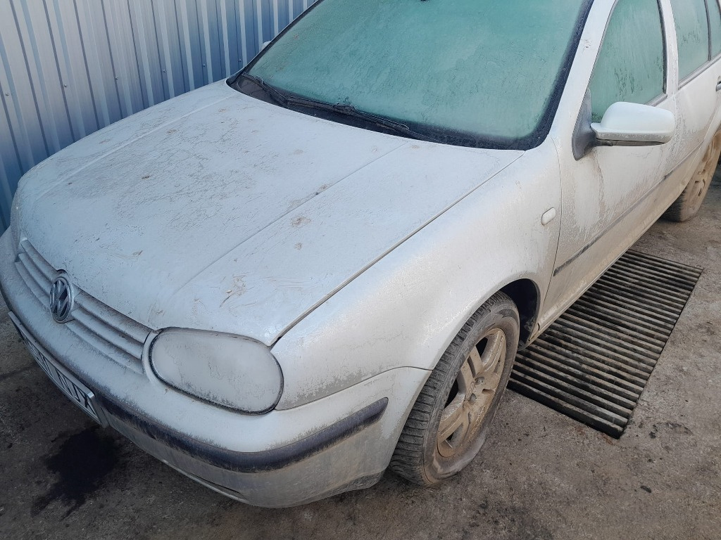 Mocheta portbagaj Volkswagen Golf 4 2003 BREAK 1.4