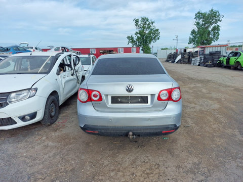 Mocheta portbagaj Volkswagen Jetta 2009 1.9 TDI BXE 77KW/105CP