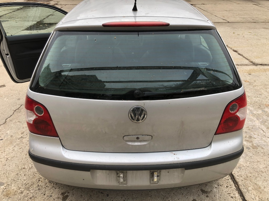 Mocheta portbagaj Volkswagen Polo 9N 200