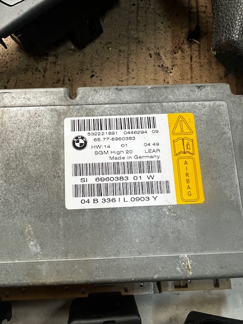 Modul Airbag 532221891 Modul Airbag 532221891 BMW Seria 5 E60/E61 [2003 - 2007] Sedan 520i MT (170 hp) ‼️NOU‼️ Dezmembrez Bmw E60, 2005,520 benzina,125kw,198cp,cod motor M54,cutie manualain 6 trepte,culoare neagra Black Sapphire Metallic 475