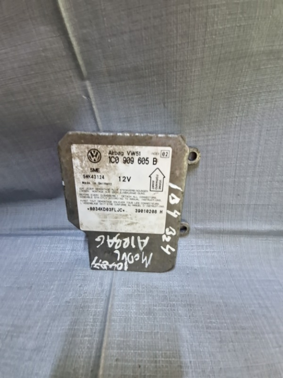 Modul airbag - Volkswagen Passat B5+ [restyling] [2000 - 2005] Sedan 1.6 MT (102 hp)