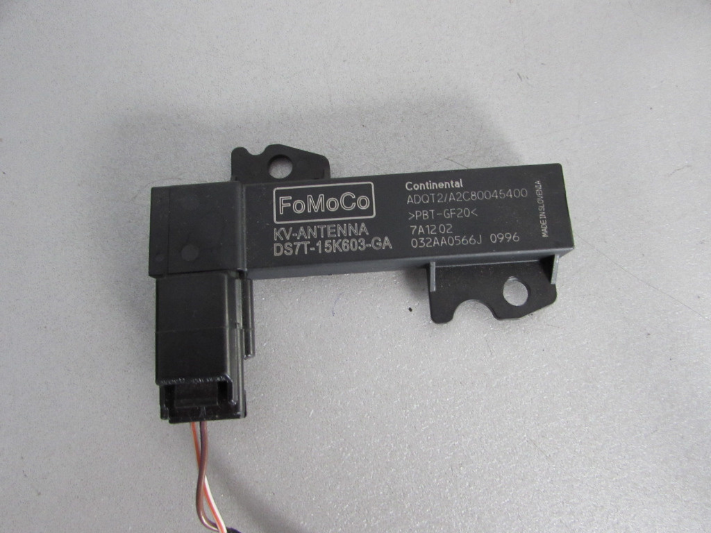 Modul antena amplificator keyless DS7T-15K603-GA Ford Kuga II facelift 2.0 TDCI 2016 2017 2018 2019 2020