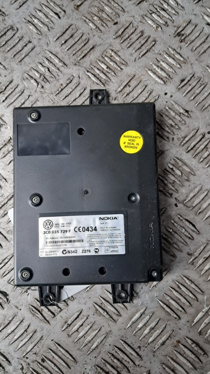 Modul Bluetooth Vw Touran 1.9 TDI 105CP / 77 KW cod motor BLS transmisie manuala 6+1 an 2007 cod 3C0035729F
