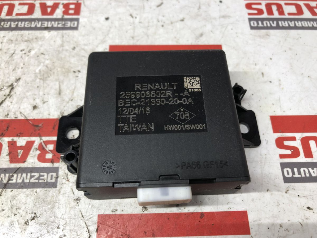 Modul / Calculator Senzori Parcare Dacia Sandero S