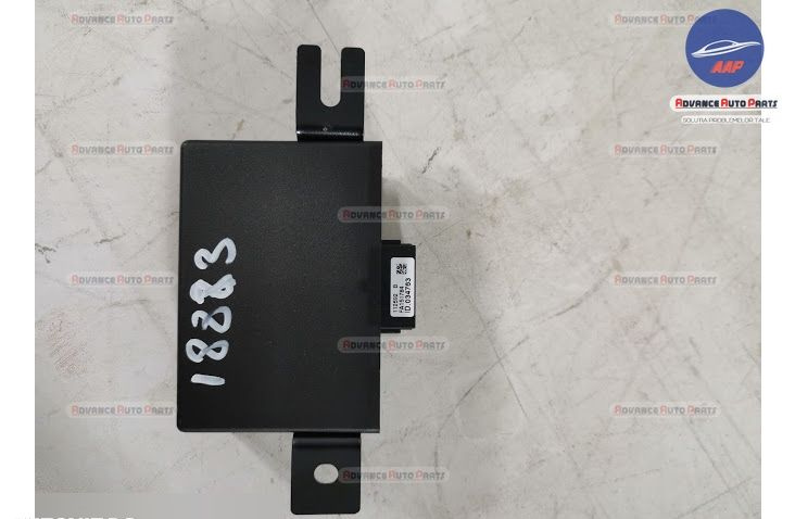 Modul Carlig Remorcare original Vogue Land Rover Range Rover 4 2012 2013 2014 2015 2016 2017 Land Rover Range Rover 4 2012 2013 2014 2015 2016 2017