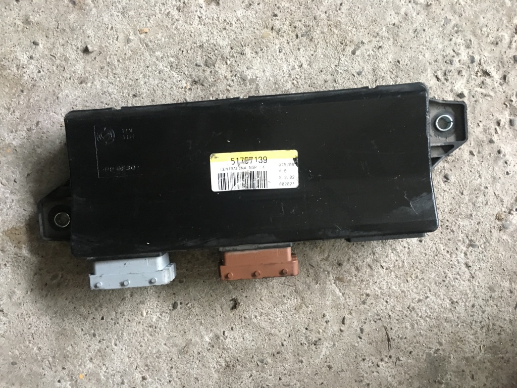 Modul confort Fiat Stilo 51757139