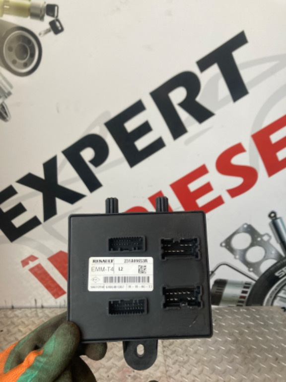 Modul emm-t4 renault clio 4 cod 231a09653r 6486401307