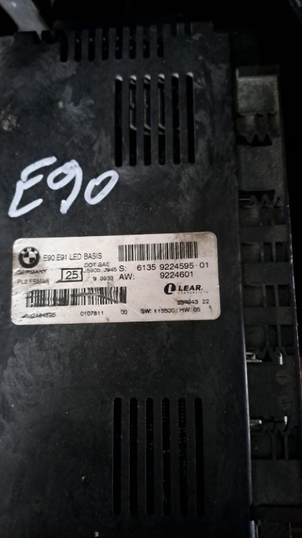 MODUL LUMINI FRM BMW E 90 BMW E90 an 2008 cod piesa 6135 9224595-01