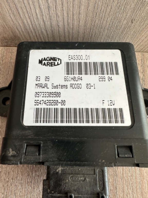 Modul releu combustibil Peugeot 307 / 407 cod 09733309900