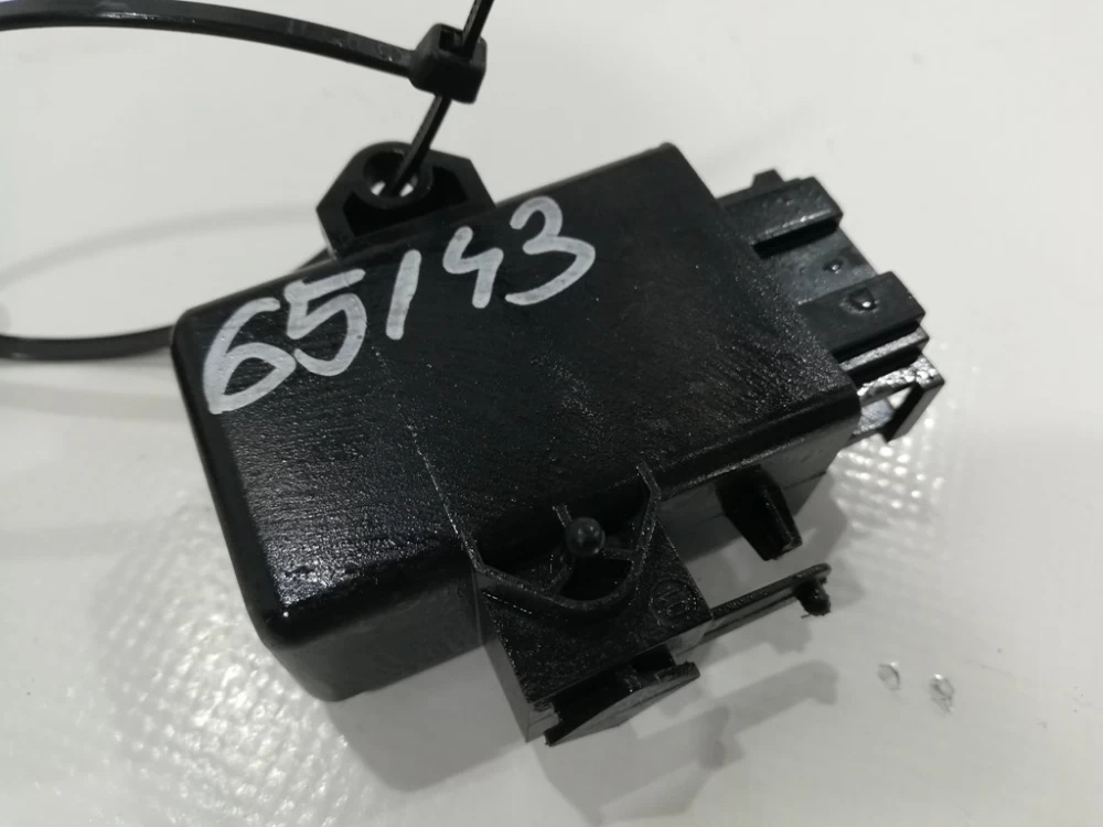Modul scaun electric / releu incalzire scaune Vw Touareg / Passat / Golf 5 cod 1K0959772