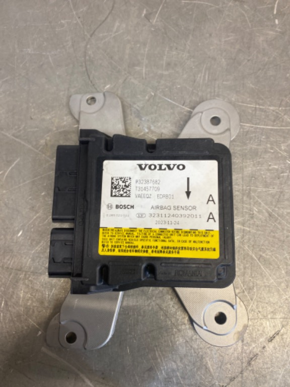 Modul senzor airbag Volvo s60 v60 2023-2024 P32387682