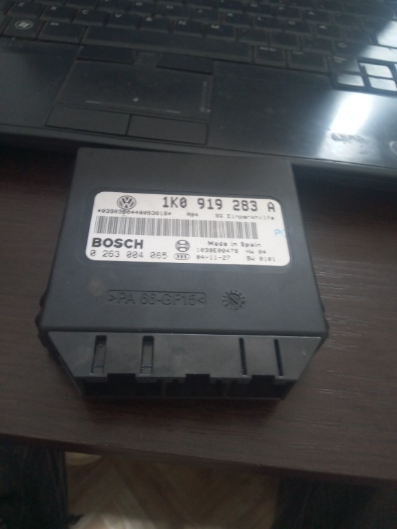 Modul Senzor parcare Vw Touran An Fab 2005 Cod piesa :1K0 919 283 A