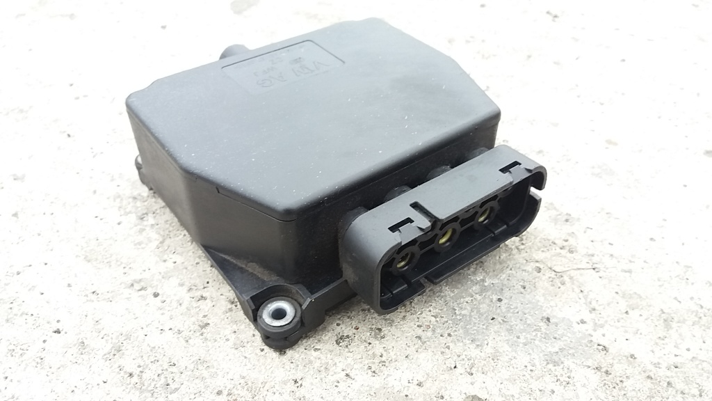 Modul / unitate vacuum VW Golf 5 stare FOARTE BUNA