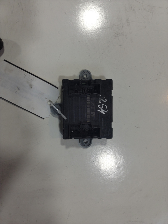 Modul usa stanga spate Land Rover Range Rover 4 L4