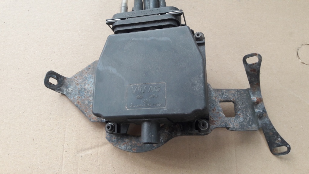 Modul vacuum 6Q0 906 625 ptr. VW Golf 5, Audi A3, 