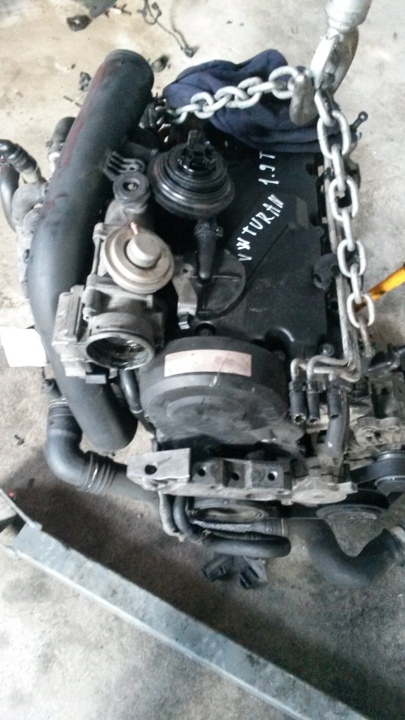 Motor 1,9 tdi bkc vw touran an 2005
