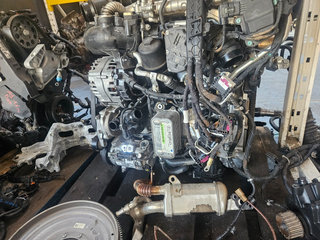 Motor 2.0 CDI cod 654 920 Euro 6 din 202