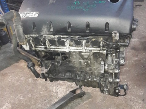 Motor 2,5 motorizare cod motor AXD pentru Vw T5 Euro 3 (2003-2006) an fabricatie