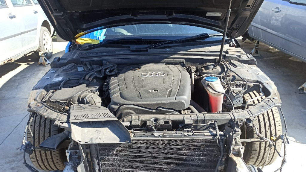 Motor CGLD Audi A4 B8 2013 163CP 220000 km - pret fara anexe