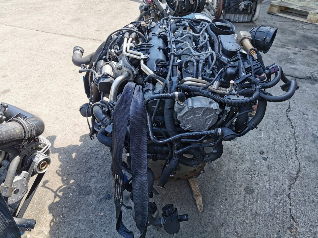Motor complet fără anexe Audi A4 B8 2.0 TDI , cod motor CAGA