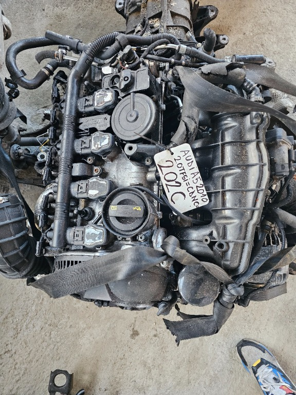 Motor complet fără anexe CDNC Audi A5 2.0 Tfsi 2010