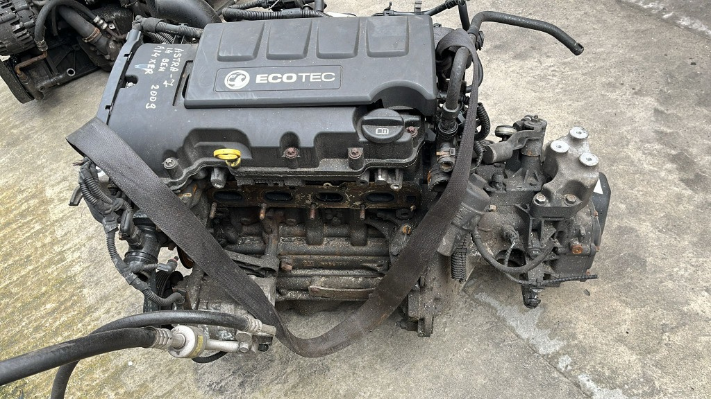 Motor complet fără anexe Opel Astra J 1.4B A14XER