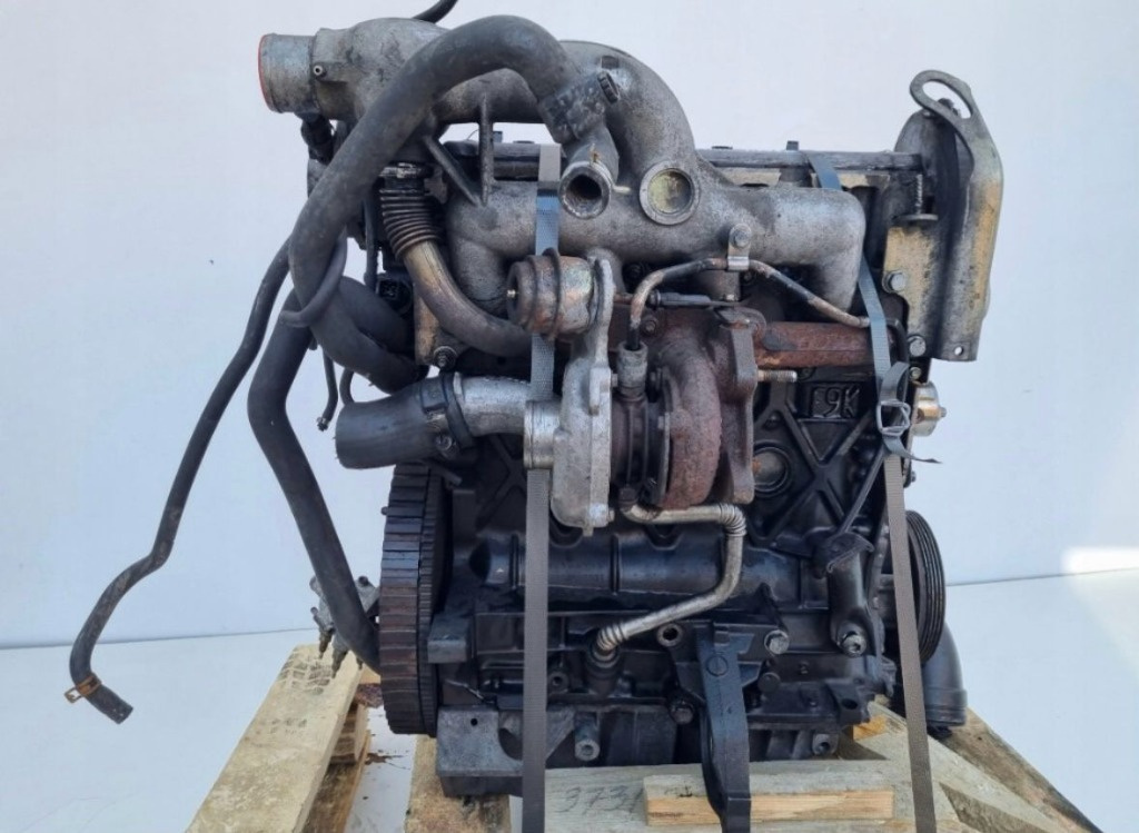 Motor complet fara anexe F9Q 1.9 dci an 
