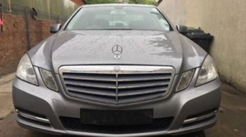 Motor complet fara anexe Mercedes E-Clas