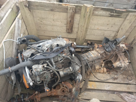 Motor complet fara anexe Mitsubishi L200 2.5 diesel 2004