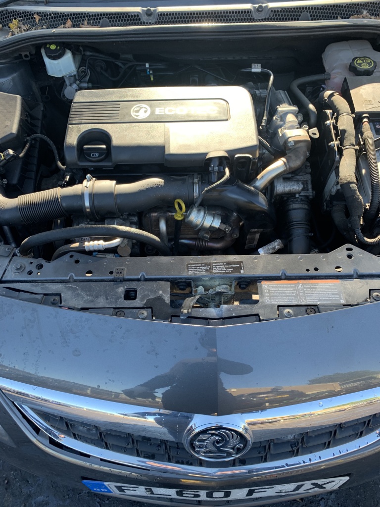 Motor complet fara anexe Opel Astra J 20