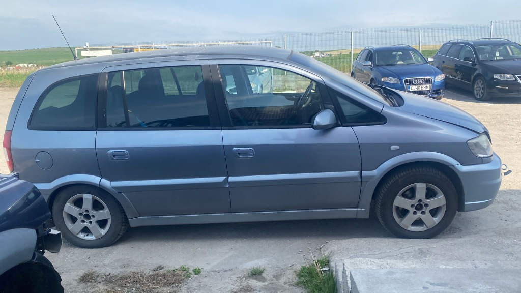 Motor complet fara anexe Opel Zafira 200