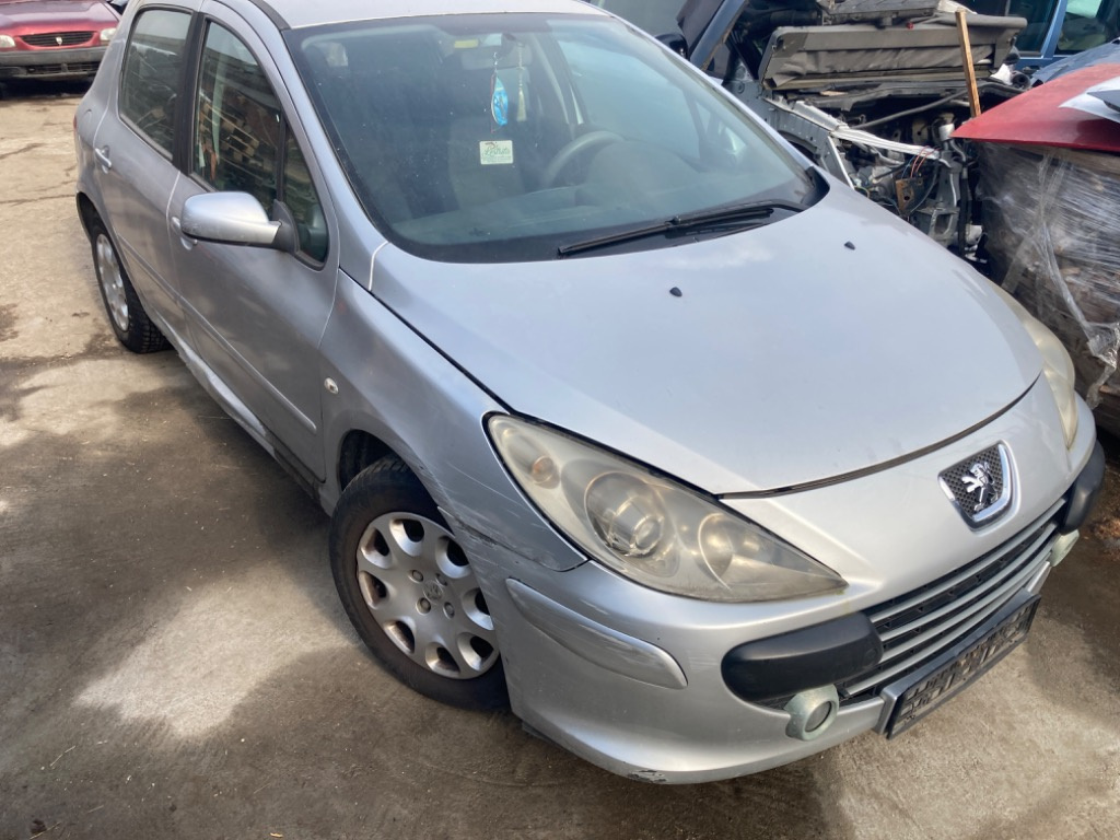 Motor complet fara anexe Peugeot 307 2006 Hatchback 1.6 HDI