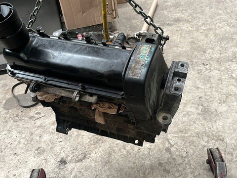 Motor complet fara anexe Volkswagen Golf 4 1600 cmc benzina cod AKL 74KW