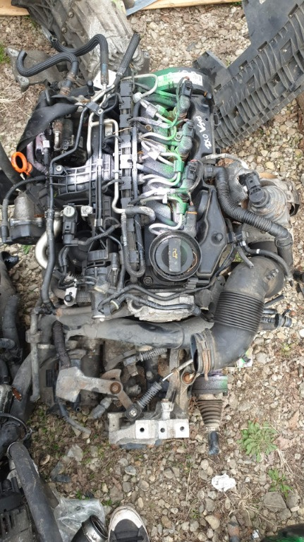 Motor complet fara anexe Volkswagen Golf 6 1.6 TDi cod motor CAYC