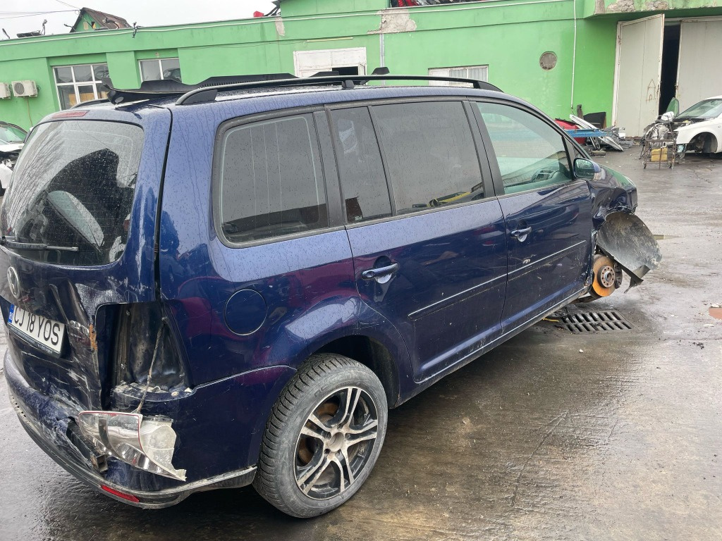 Motor complet fara anexe Volkswagen Touran 2008 monovolum 2.0 TDI BMM