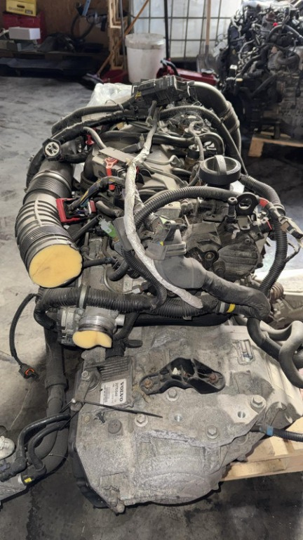 Motor complet fara anexe VOLVO S80 2.4 D