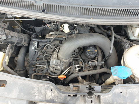 Motor complet fara anexe VW T5/T6 cod CAA