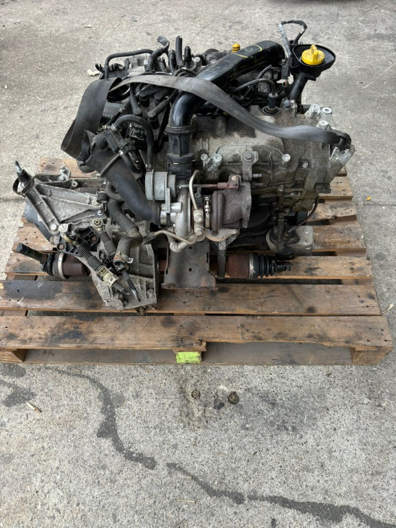 Motor complet Renault Clio III 1.2 tce 16V 2007-2015 COD D4FH 784 motor cu turbina Euro 5 101 CP