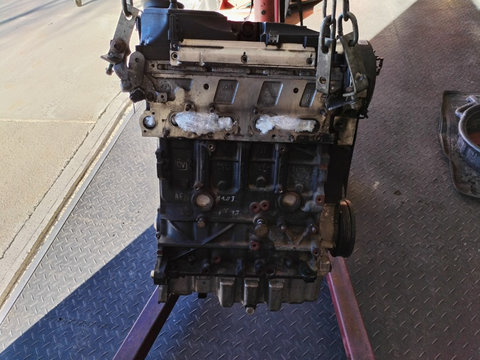 Motor dezechipata fara accesorii Vw Golf 6 combi 1.6 Tdi CAY