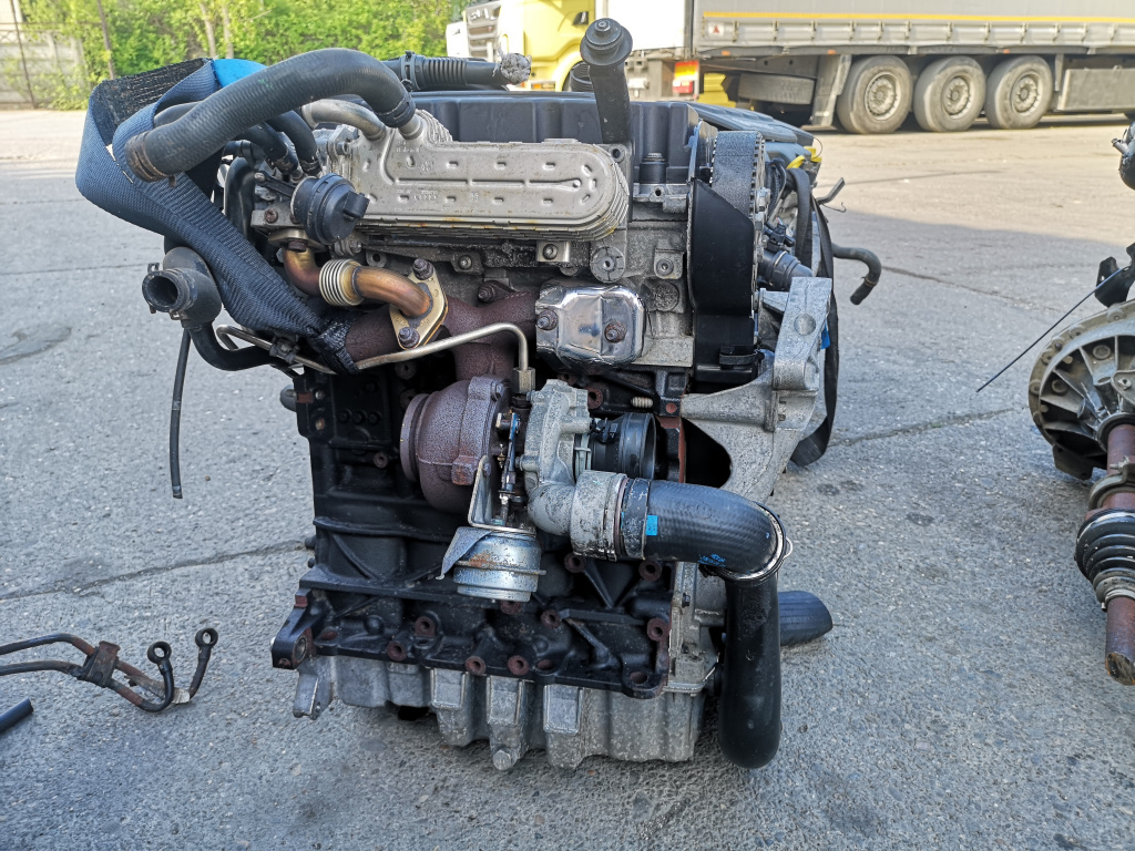 Motor fără anexe 2.0 TDI BKP Passat B6