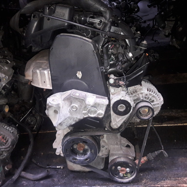 Motor fara anexe VW Golf 4, 1.6i, cod mo