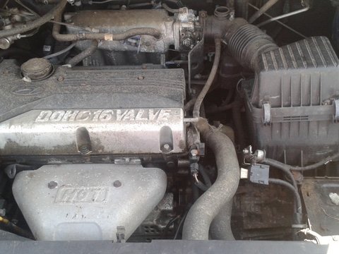 Motor Hyundai Trajet din 2000, motor 2.0 16v benzina