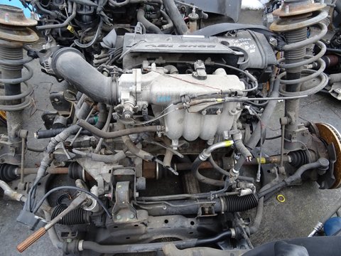 Motor Hyundai Tucson 2.0 16V benzina G4GC 104 KW 141 CP din 2008 fara anexe