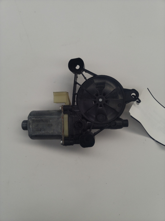 Motor macara geam Skoda Octavia an 2015 cod piesa 5Q0959802B